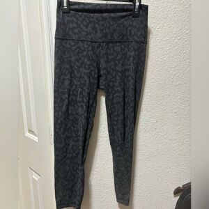 Lululemon Cropped Leggings